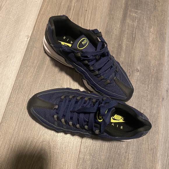 AirMax 95 - Picture 4 of 5